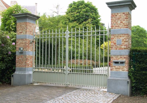 Op welke manier gaan tuinpoorten open?